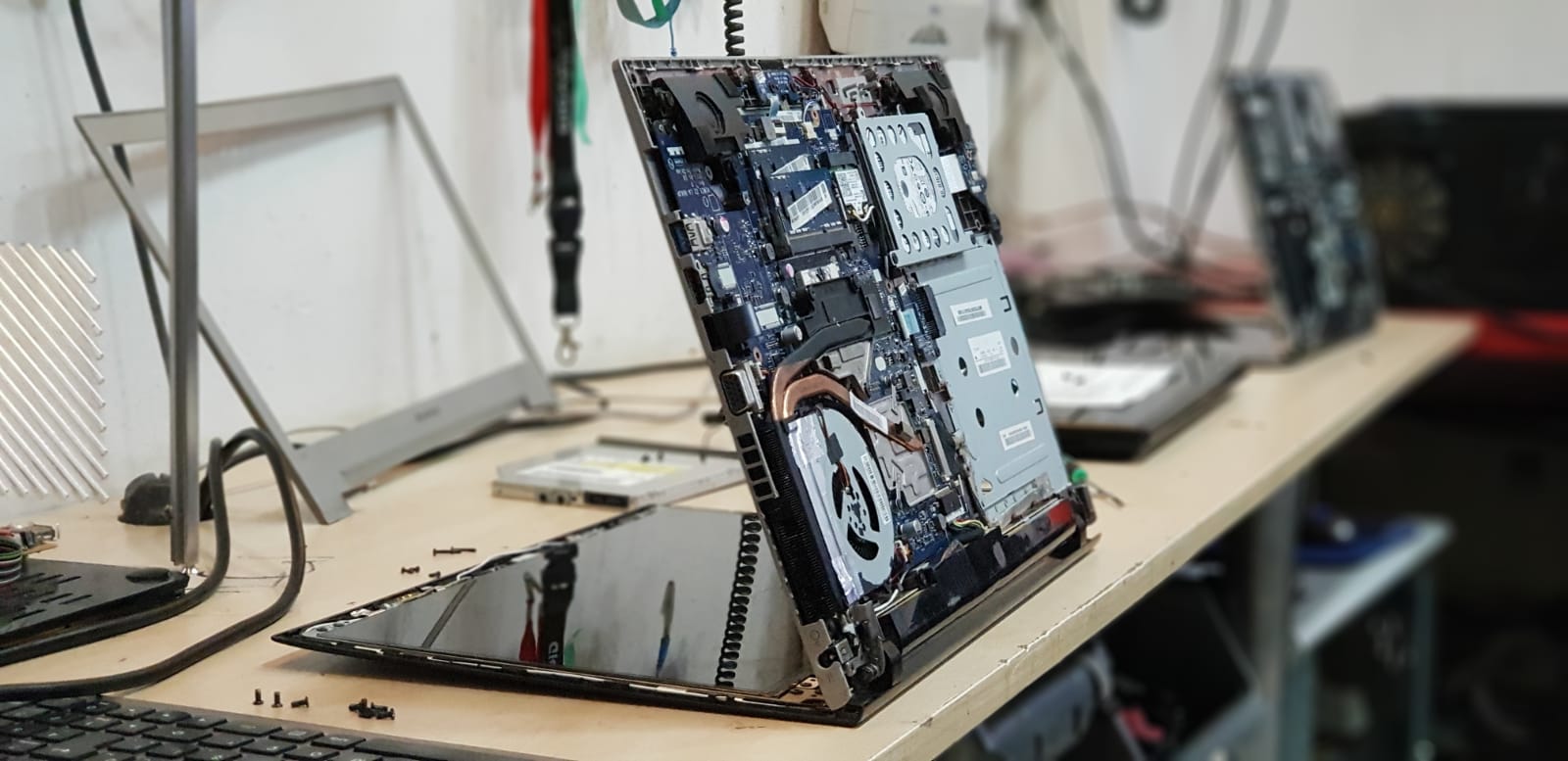 Laptop Bilgisayar tamir servisi 